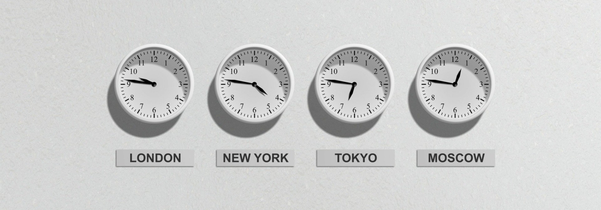 clocks with international time